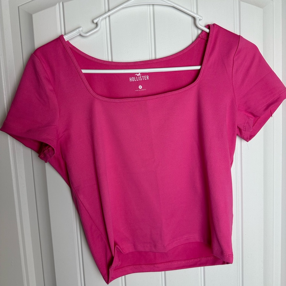Hollister Cropped T Shirt - Medium - Pink - NWT